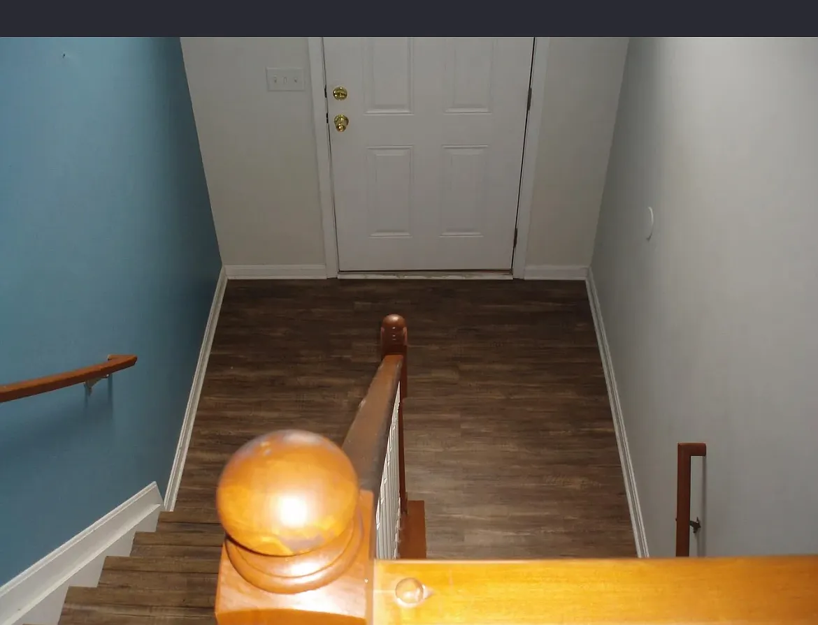 3 bed, 2.5 bath, 1205 sqft, $2,200 — Photo 4
