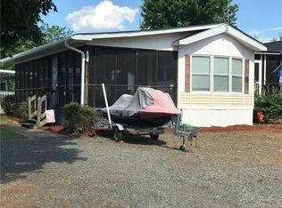 157 Cardinal Dr, New London, NC 28127