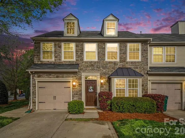 5705 Mossdale Ln, Charlotte, NC 28278