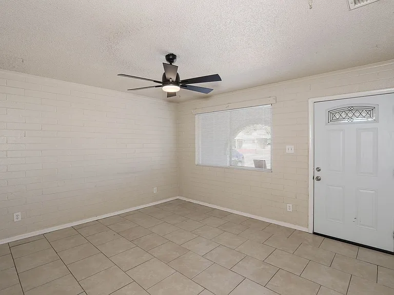 1185 E Avila Ave — Photo 4
