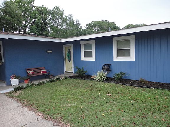 3rd image of 2717 Pinewood Ave
