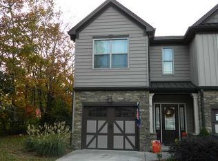 18 Peachgrove Ln, Rossville, GA 30741