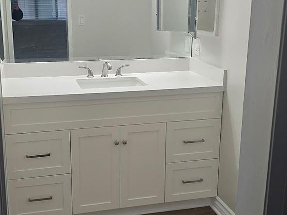 Master Suite - Bathroom