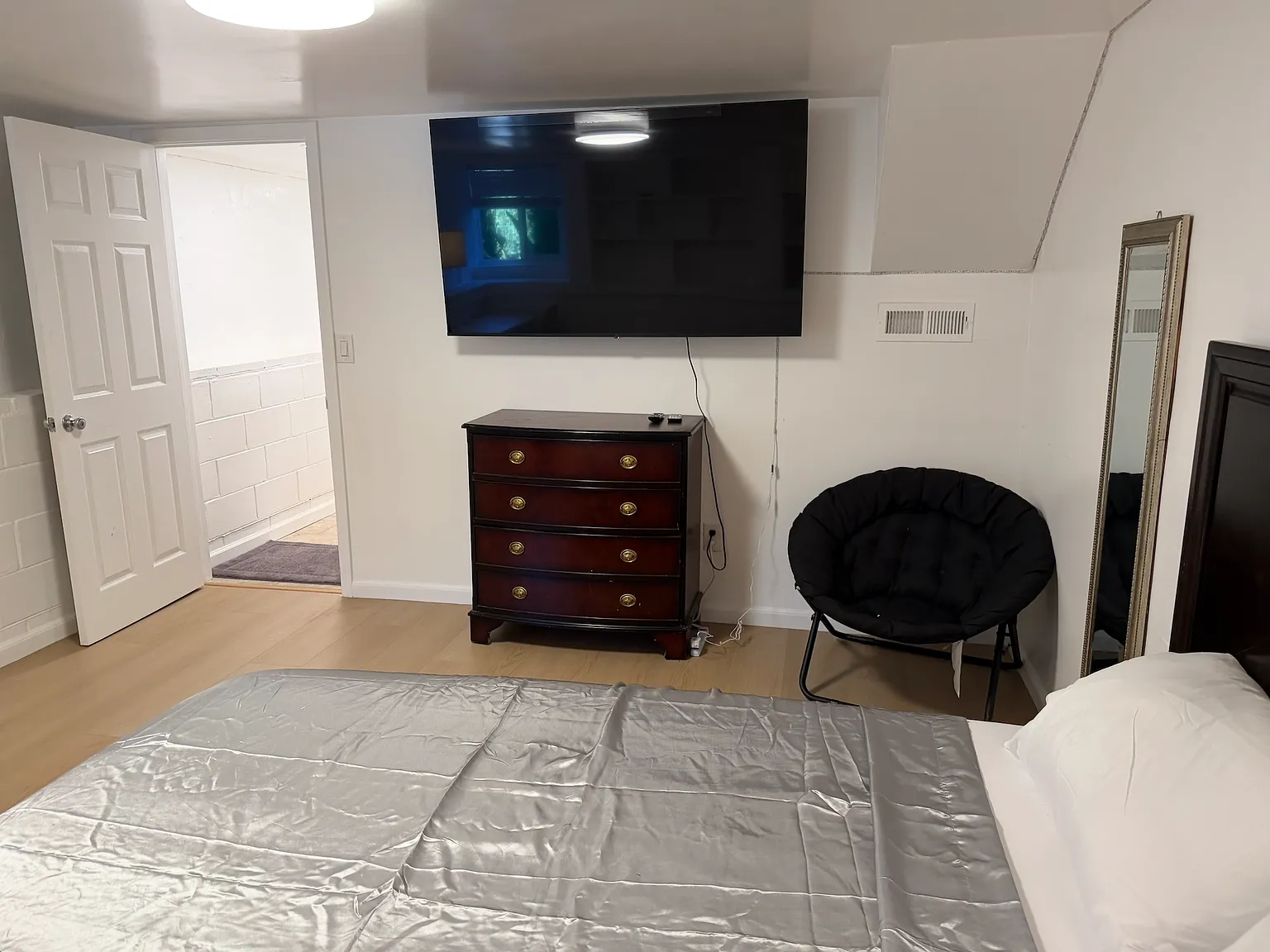 1 bed, $1,000 — Photo 3