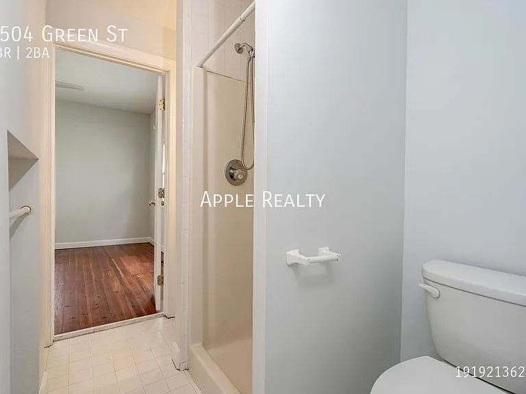 2504 Green St — Photo 6