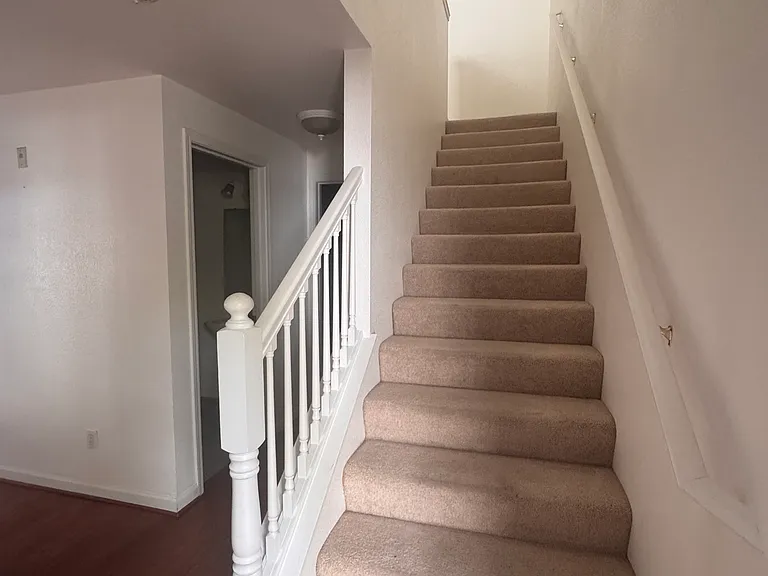 1160 Monroe Ave NE #D2 — Photo 7