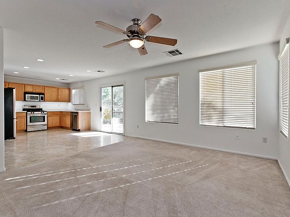 3rd image of 4999 Pine Mountain Ave