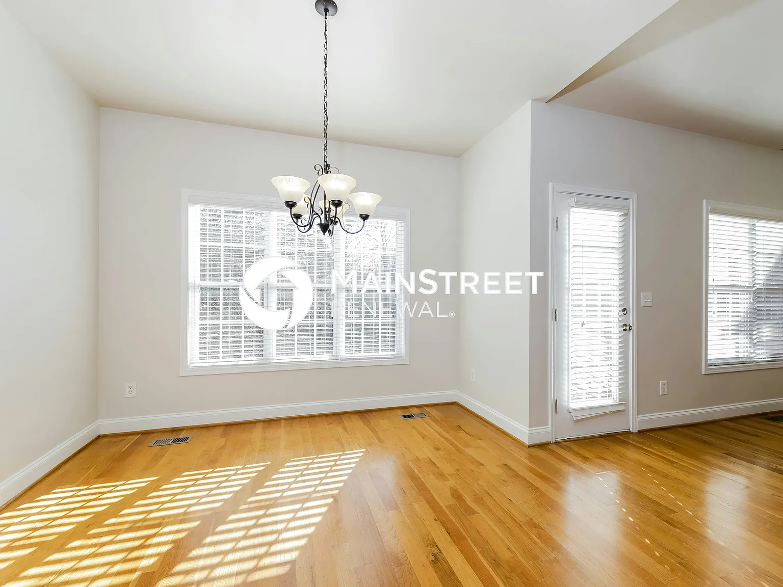 6700 Linwood Dr — Photo 4