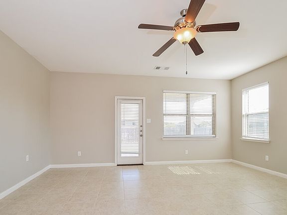 4th image of 4800 Beaver Creek Ave