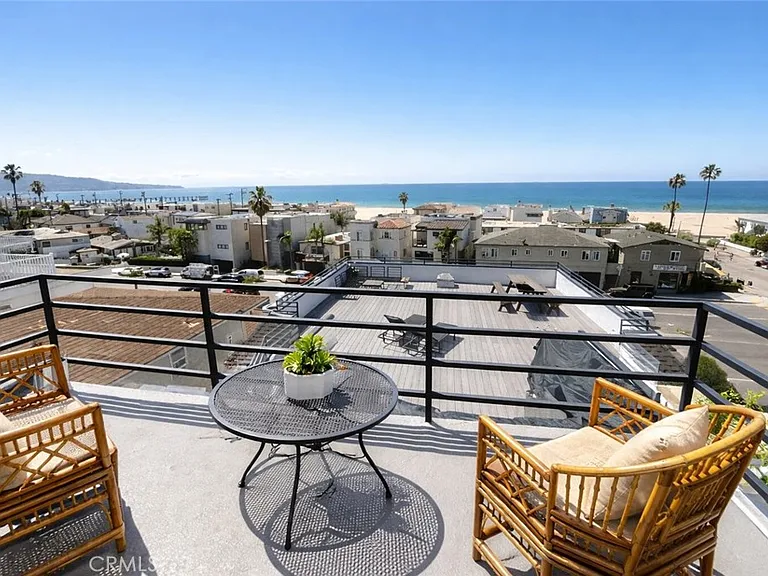 2124 Hermosa Ave #6 — Photo 2