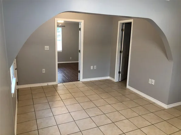 914 E 25th St, Houston, TX 77009