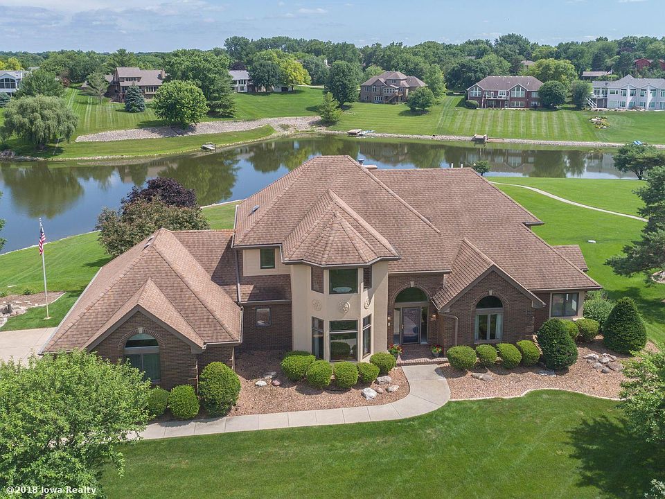 1st image of 630 SE Westbranch Dr