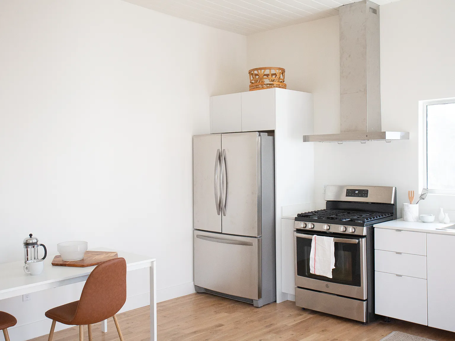 4 bed, 1152 sqft, $3,300 — Photo 3