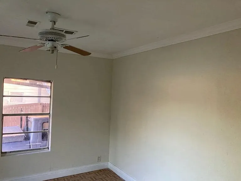 930 Tapley St — Photo 3