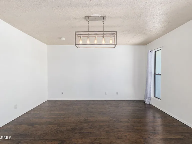 855 E Viola St — Photo 42
