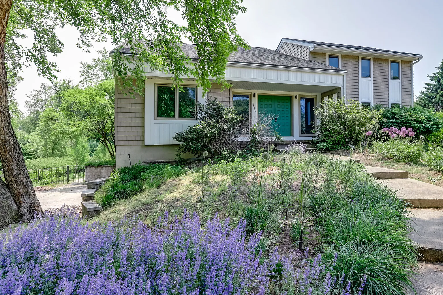 3422 Autumn Ln photo 1