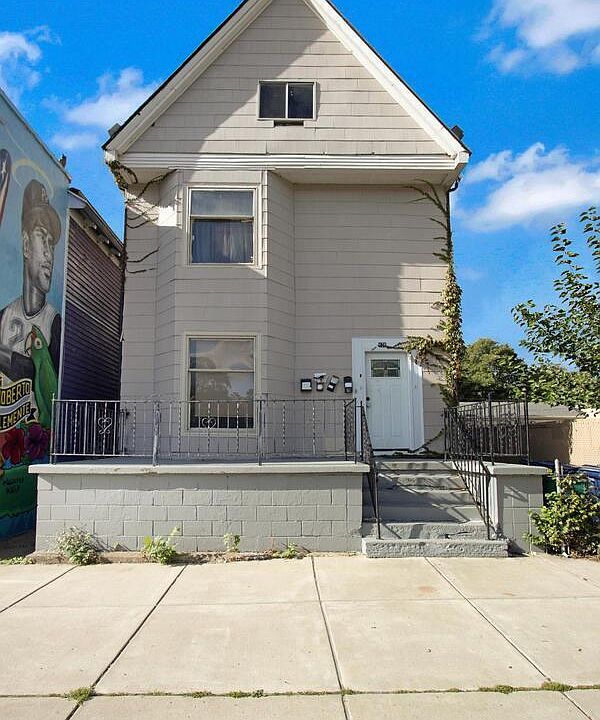 1st image of 476 Niagara St APT 4