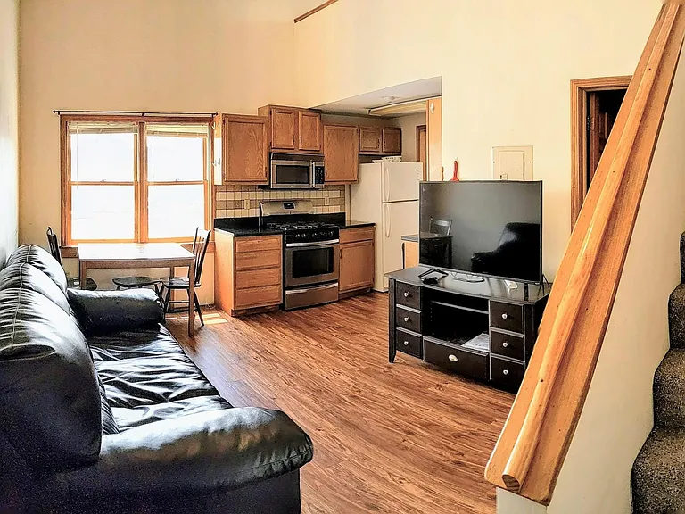 11 Clinton Ave #5 — Photo 1