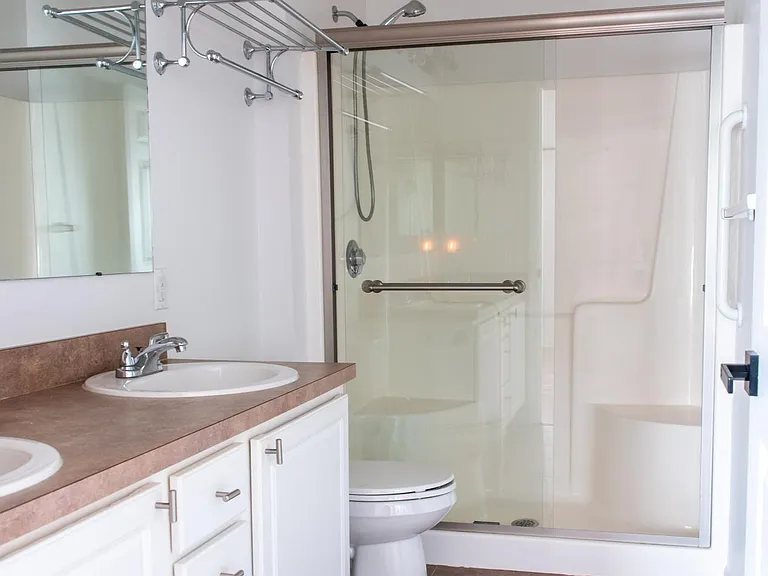 114 Maple Leaf Dr — Photo 14