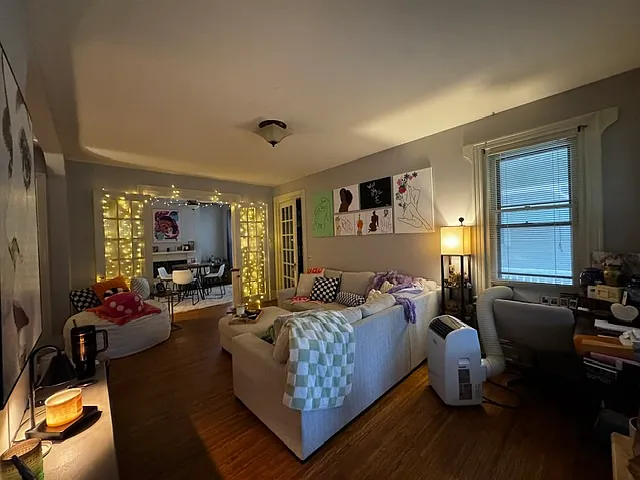 2 bed, 1200 sqft, $1,950 — Photo 2