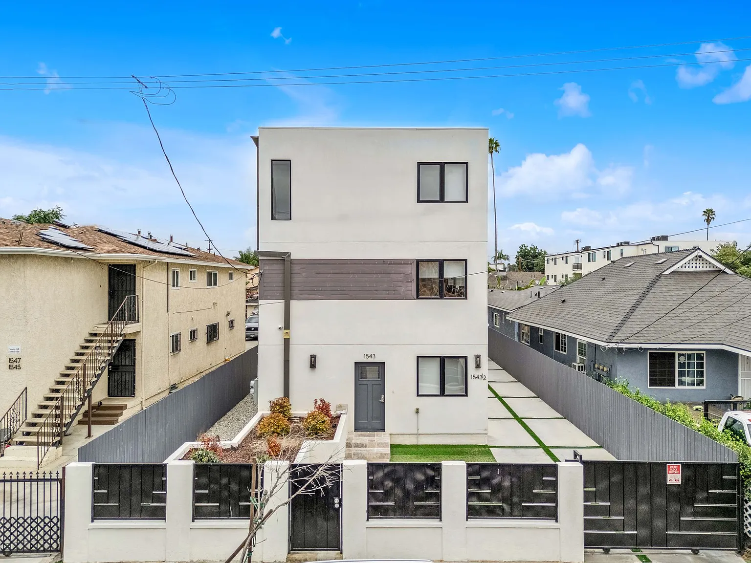 1543 W. 37th Pl Los Angeles, CA 90018 — Photo 2
