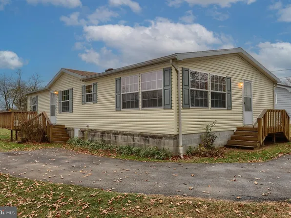 23 Hoover Dr, Jonestown, PA 17038