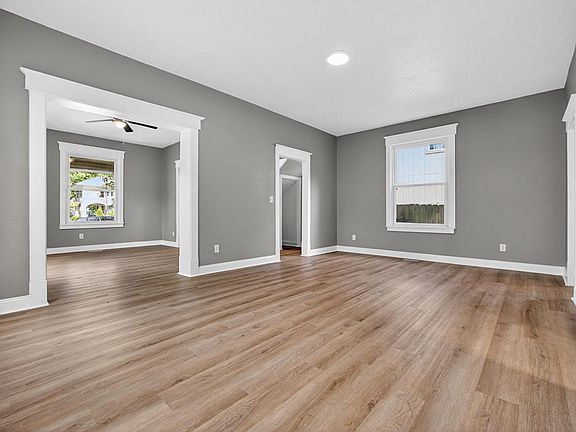 5th image of 1510 N Grant Ave