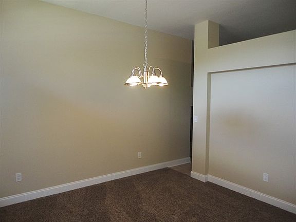3rd image of 1644 Sand Hollow Ln