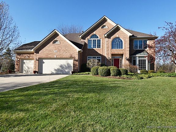 2nd image of 3303 Greenwood Ln