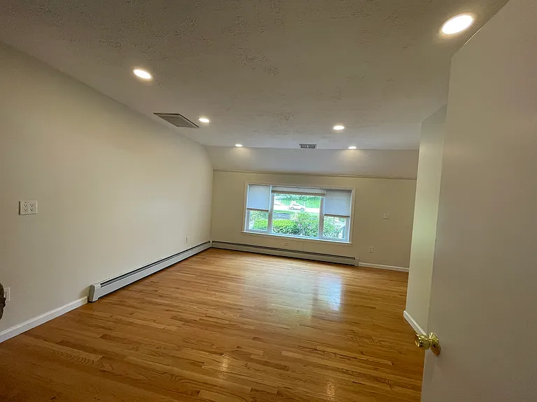 276 High Ridge Rd — Photo 8