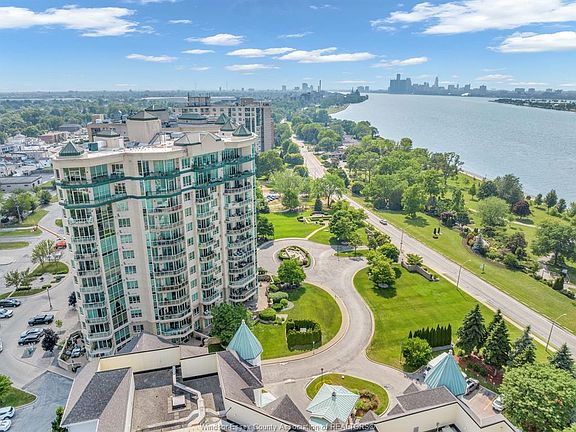 5th image of 4955 Riverside Dr E #202