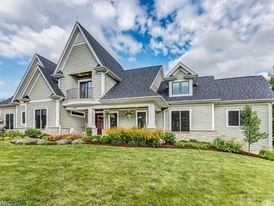 493 Crystal Ct, Crystal Lake, IL, 60014