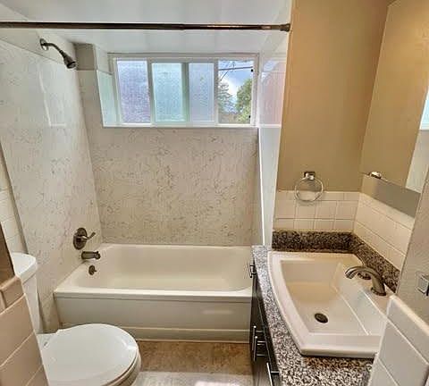 5th image of 2465 S Gaylord St #16