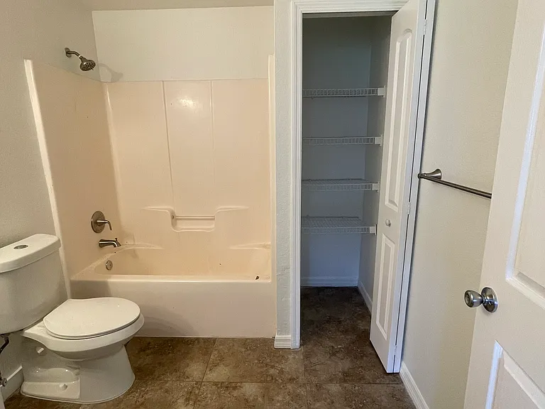 Jack Ave S — Photo 19