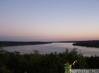 185 Riverview Acres Rd, Hudson, WI 54016