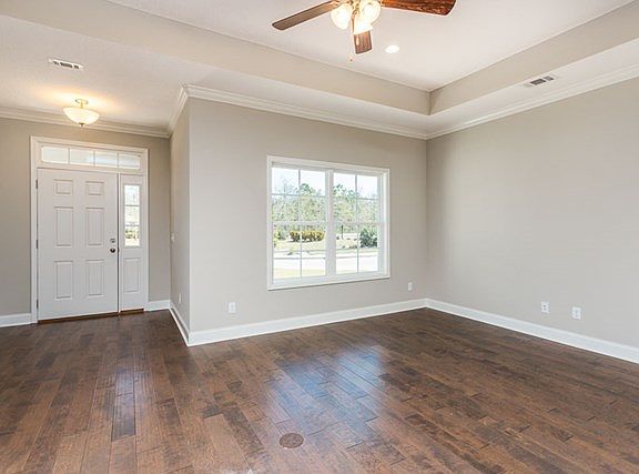 3rd image of 218 Majestic Oaks Dr