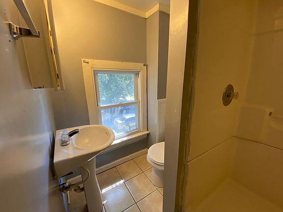 5th image of 1137 S Harlan Ave #B