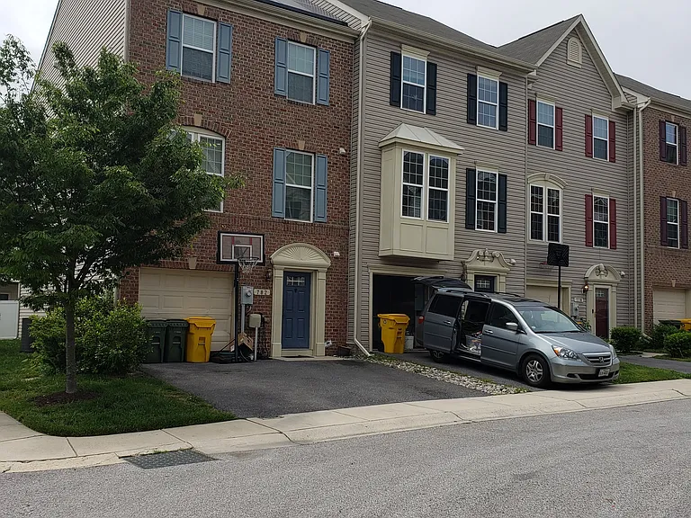 780 Cherry Bark Ln — Photo 1