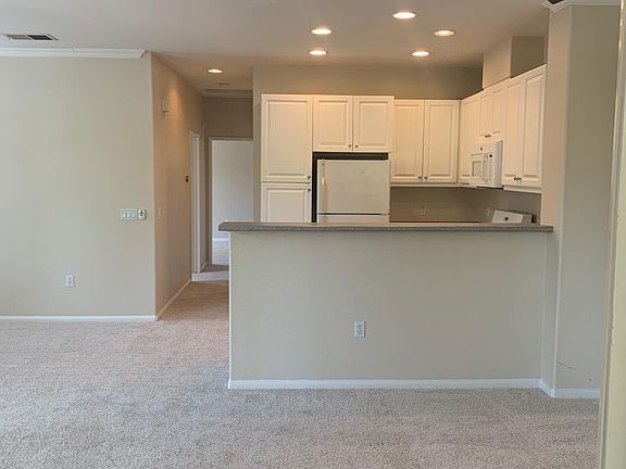 2nd image of 12325 Creekview Dr Unit 34