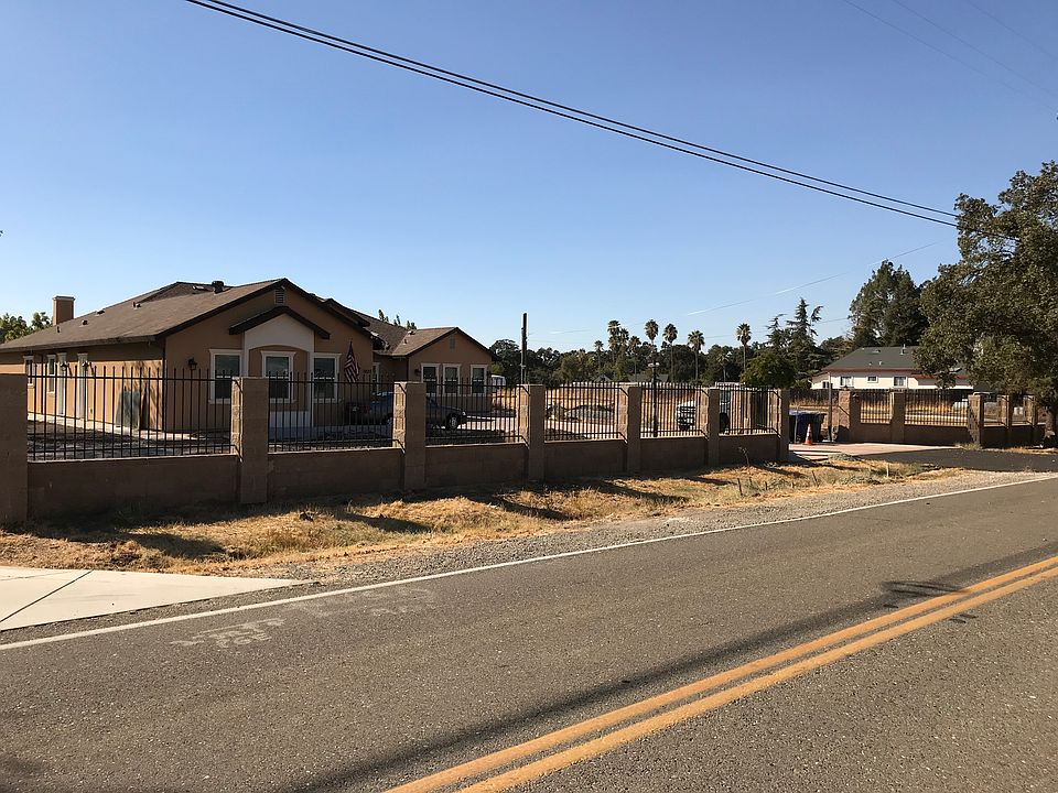 2nd image of 7425 24th St