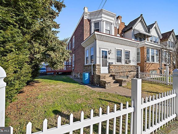 3rd image of 613-615 Magee Ave