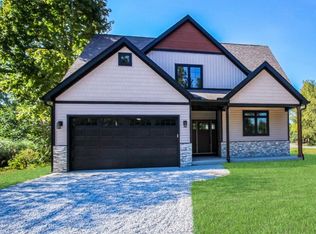 410 Mill Spring Dr, Fillmore, IN 46128