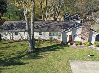 7446 Stearns Rd, Olmsted Township, OH 44138