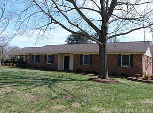 307 Terrace Pl, Lincolnton, NC 28092