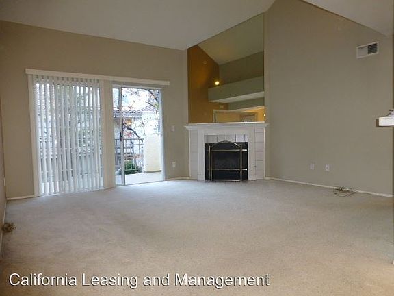 2nd image of 24155 Del Monte Dr Unit 366