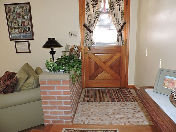 Foyer and Planter