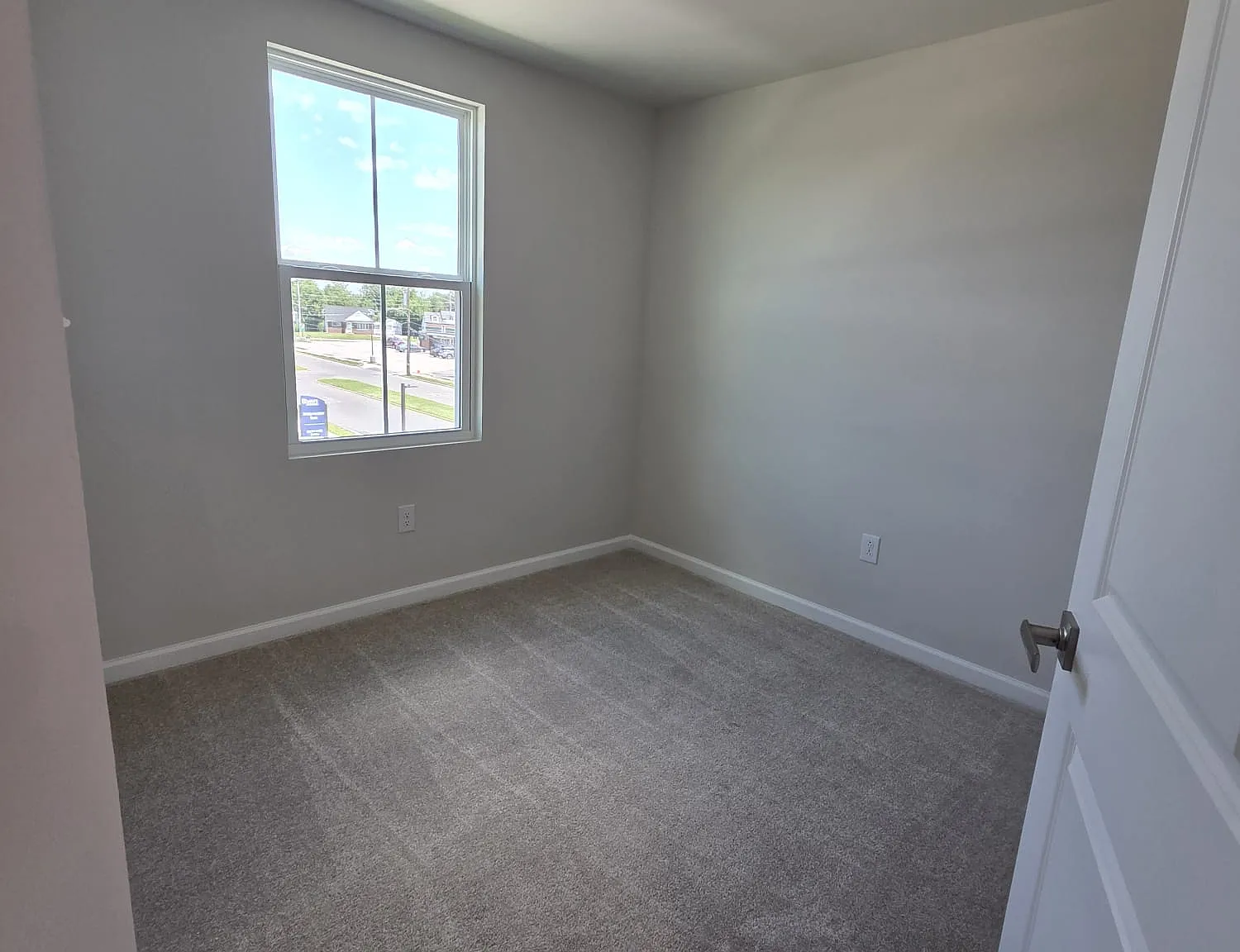 3 bed, 2.5 bath, 1575 sqft, $2,850 — Photo 2