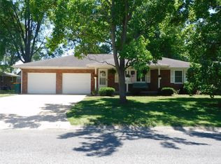 209 Eugenia Dr, Smithton, IL 62285