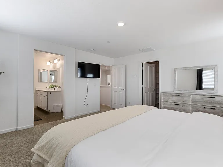 5303 Canter Ln — Photo 43