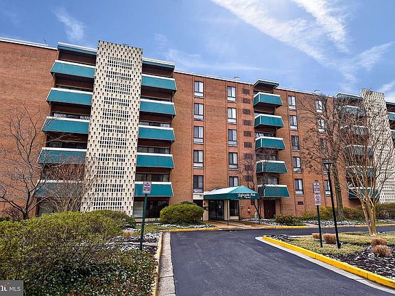 4th image of 6147 Leesburg Pike APT 202
